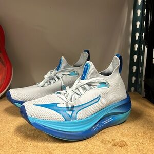 Mizuno Neo Vista Women’s